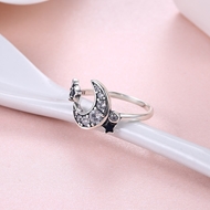 Picture of Fashionable White Fashion Rings