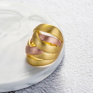 Picture of Dubai Gold Plated Fashion Ring in Exclusive Design