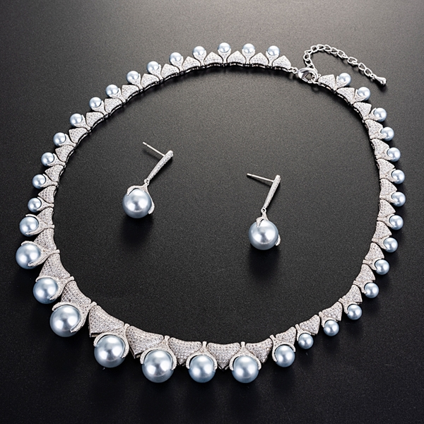 Picture of Sparkling Casual Luxury Necklace and Earring Set