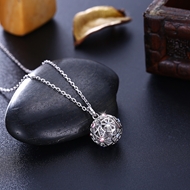 Picture of Delicate Small Platinum Plated Pendant Necklace