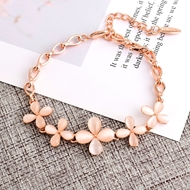 Picture of Famous Flower Zinc Alloy Fashion Bracelet