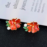 Picture of Classic Flower Stud Earrings Online Only