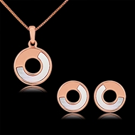 Picture of Nice Shell Gold Plated Necklace and Earring Set