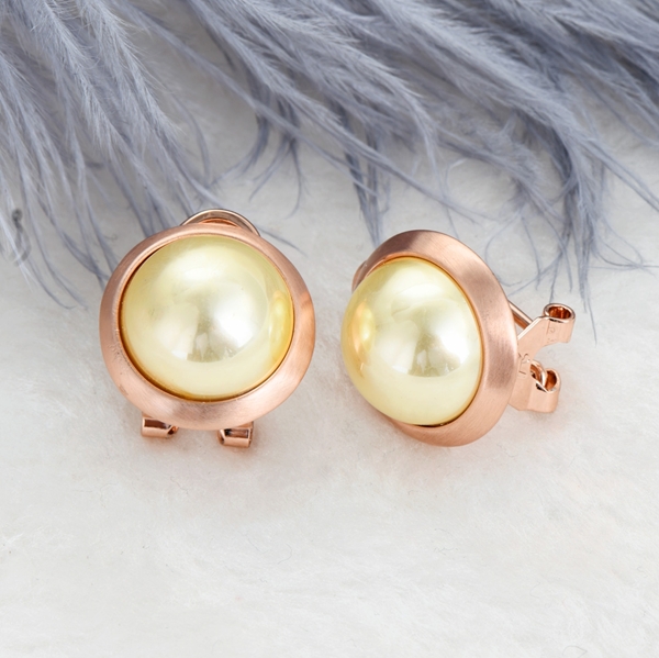 Picture of Classic Zinc Alloy Stud Earrings in Bulk