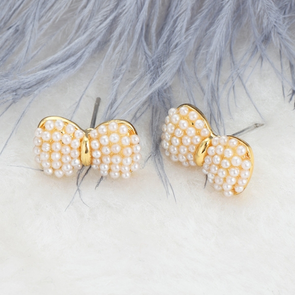 Picture of Zinc Alloy Classic Stud Earrings in Exclusive Design