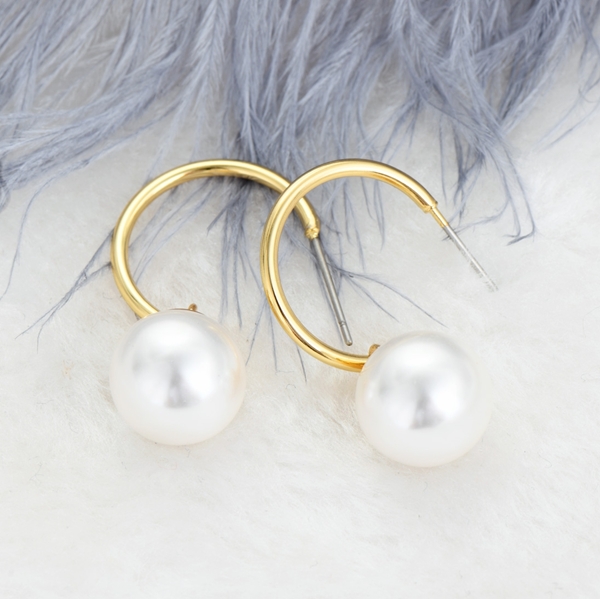 Picture of Classic Artificial Pearl Stud Earrings with 3~7 Day Delivery