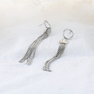 Picture of Hypoallergenic Platinum Plated Dubai Dangle Earrings in Exclusive Design