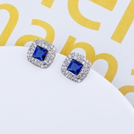 Picture of Luxury Medium Stud Earrings Online Only