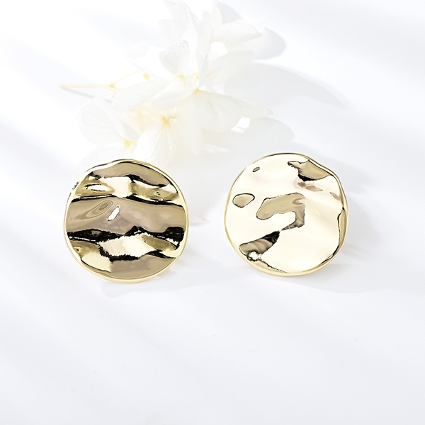 Picture of Unusual Dubai Medium Stud Earrings