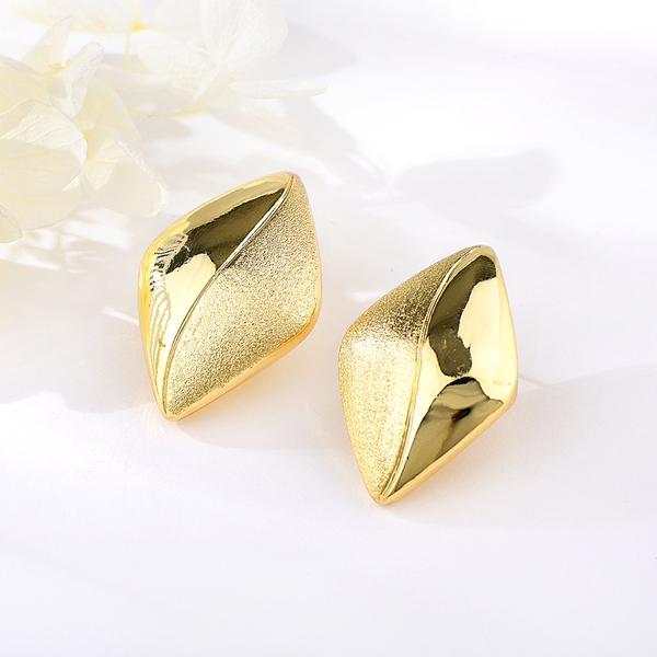 Picture of Best Medium Dubai Stud Earrings