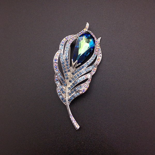 Picture of Most Popular Swarovski Element Medium Brooche