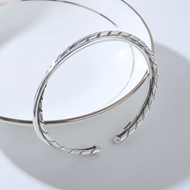 Picture of 999 Sterling Silver Platinum Plated Fashion Bangle in Flattering Style