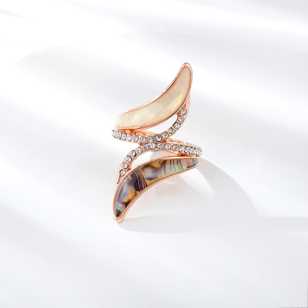 Picture of Classic Shell Fashion Ring with 3~7 Day Delivery