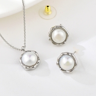 Picture of Beautiful Artificial Pearl White 2 Piece Jewelry Set