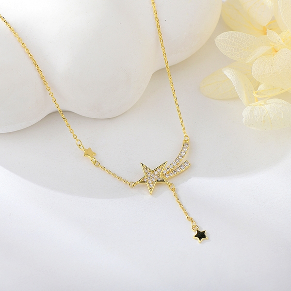 Picture of Beautiful Cubic Zirconia Gold Plated Pendant Necklace