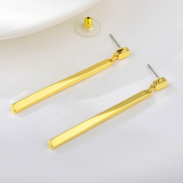 Picture of Trendy Gold Plated Big Dangle Earrings with No-Risk Refund