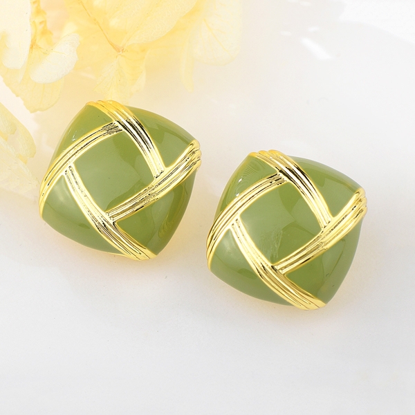 Picture of Hypoallergenic Gold Plated Green Stud Earrings with Easy Return