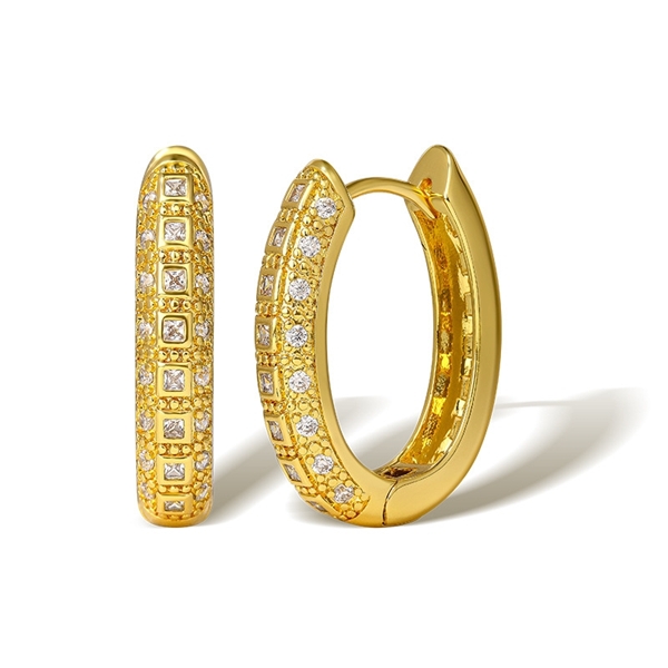 Picture of Wholesale Gold Plated Delicate Huggie Earrings with No-Risk Return