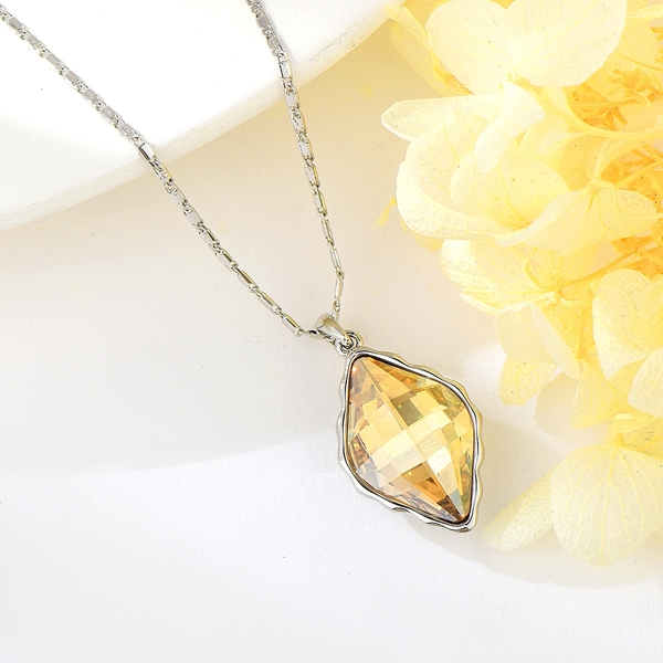 Picture of Best Swarovski Element Small Pendant Necklace