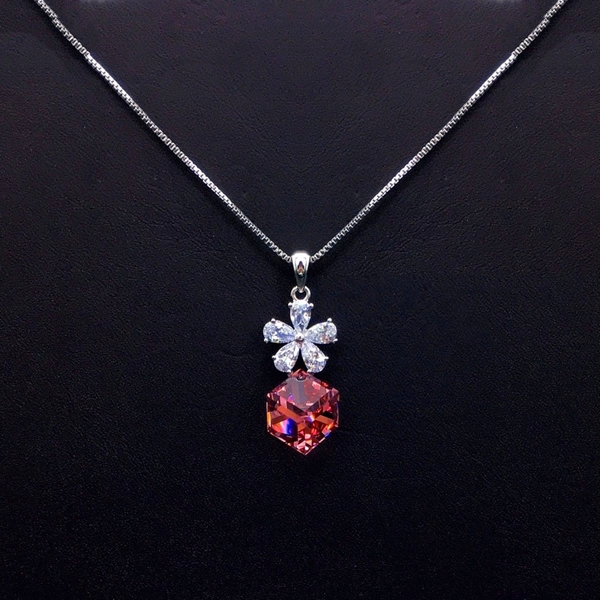 Picture of Fashion Cubic Zirconia Pendant Necklace with 3~7 Day Delivery