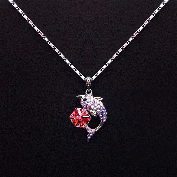 Picture of Good Swarovski Element Platinum Plated Pendant Necklace