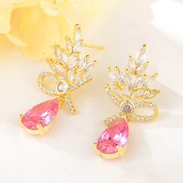 Picture of Fashion Gold Plated Dangle Earrings with 3~7 Day Delivery