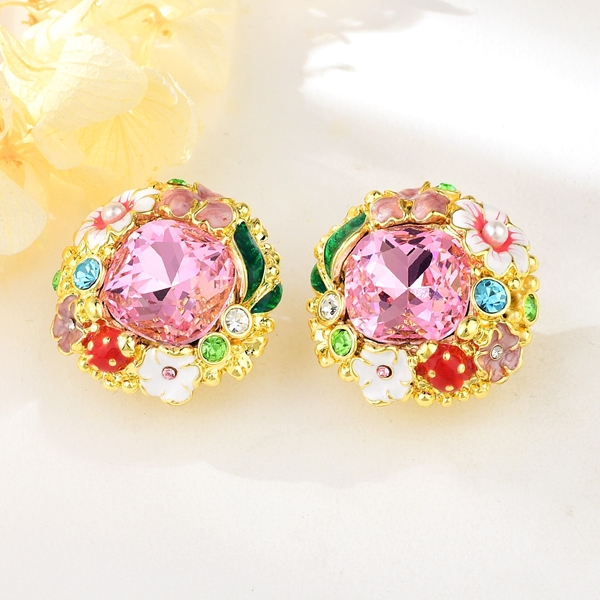 Picture of Zinc Alloy Gold Plated Dangle Earrings from Certified Factory