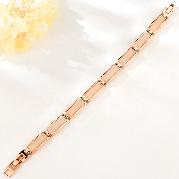 Picture of Inexpensive Zinc Alloy Party Fashion Bangle from Reliable Manufacturer