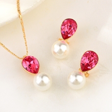 Show details for Filigree Geometric Swarovski Element 2 Piece Jewelry Set