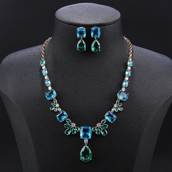 Picture of Stylish Party Gold Plated 2 Piece Jewelry Set