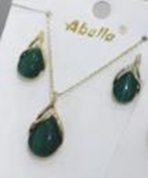 Picture of Staple Opal Classic Y Necklace
