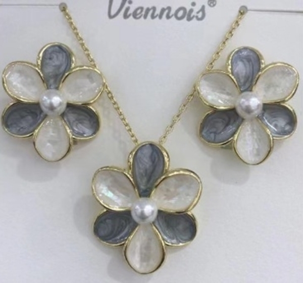 Picture of Fast Selling Colorful Gold Plated 2 Piece Jewelry Set from Editor Picks