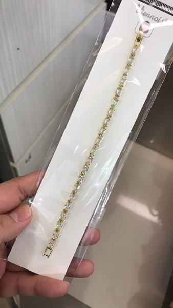 Picture of Wholesale Gold Plated Work Short Chain Necklace with No-Risk Return